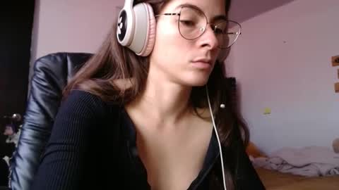 Snapshot of mariel_sins21 chatting on 02.05.25 Mariie online show from 02.05.25