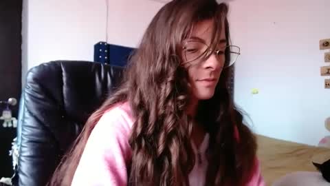 Snapshot of mariel_sins21 chatting on 02.12.25 Mariie online show from 02.12.25