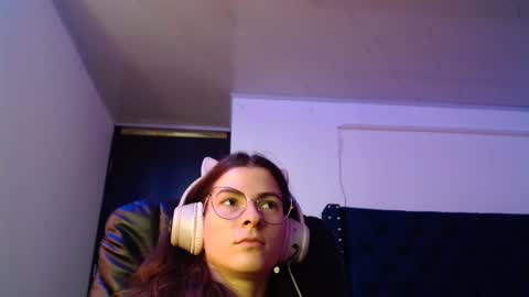 Snapshot of mariel_sins21 chatting on 02.16.25 Mariie online show from 02.16.25