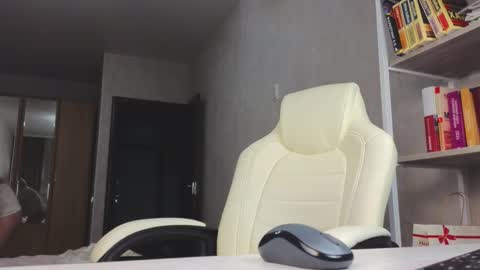 Marietta online show from 02.05.26