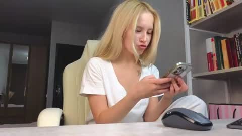 Snapshot of marietta__castro chatting on 06.30.26 Marietta online show from 06.30.26