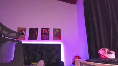 Snapshot of mariiana_hasper chatting on 10.31.25 Mariana Hasper online show from 10.31.25