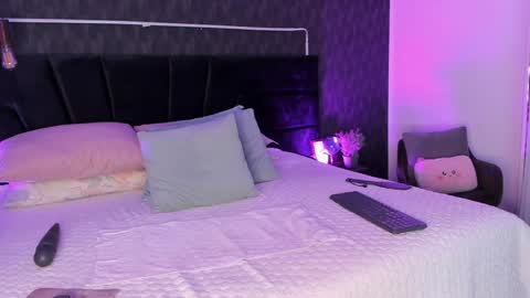 Snapshot of mariianna_lopez_ chatting on 02.03.25 Mariana online show from 02.03.25