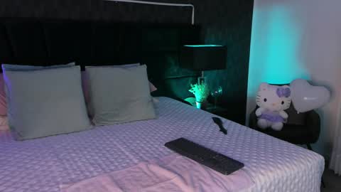 Snapshot of mariianna_lopez_ chatting on 02.21.25 Mariana online show from 02.21.25