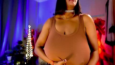 Nikita - Scroll down and read my bio please. New Pictures in Bio online show from 02.02.25