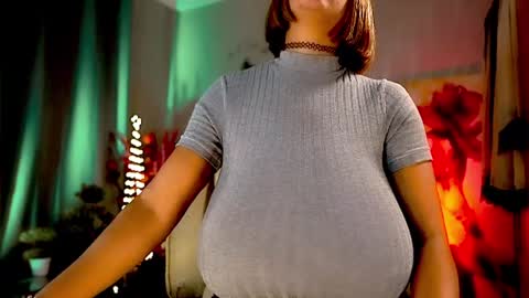 Nikita - Scroll down and read my bio please. New Pictures in Bio online show from 02.04.25