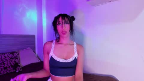 Luna Dulk online show from 01.06.25