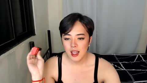 Snapshot of marikosue01 chatting on 02.11.25 marikosue online show from 02.11.25