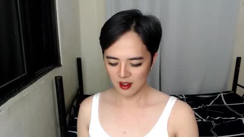 Snapshot of marikosue01 chatting on 02.12.25 marikosue online show from 02.12.25