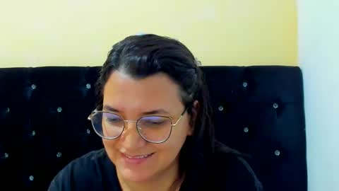 Snapshot of marilyn_garcia chatting on 12.19.24 MARILYN SEXY online show from 12.19.24