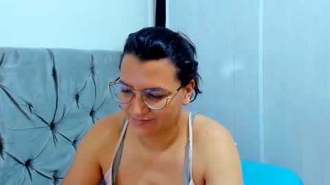 Snapshot of marilyn_garcia chatting on 01.13.25 MARILYN SEXY online show from 01.13.25