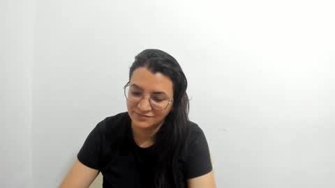 Snapshot of marilyn_garcia chatting on 09.16.25 MARILYN SEXY online show from 09.16.25