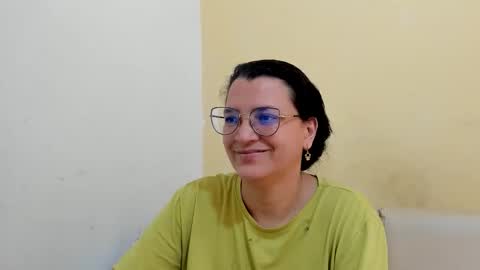 Snapshot of marilyn_garcia chatting on 02.11.26 MARILYN SEXY online show from 02.11.26