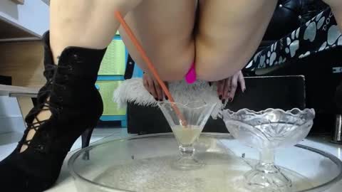 marilyn_jon3s online show from 12.15.24