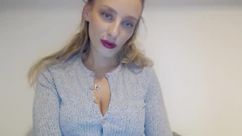 MarilynDevilish online show from 11.23.25