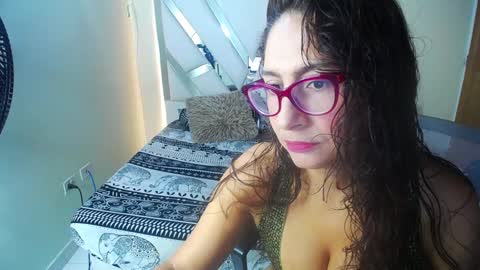 Snapshot of marilynetthan chatting on 12.18.24 marilynetthan online show from 12.18.24