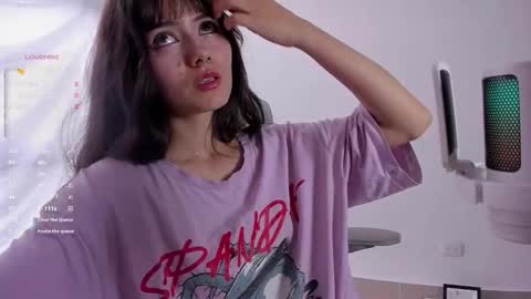 Snapshot of marin_kitoko chatting on 12.20.25 Marin kitoko online show from 12.20.25