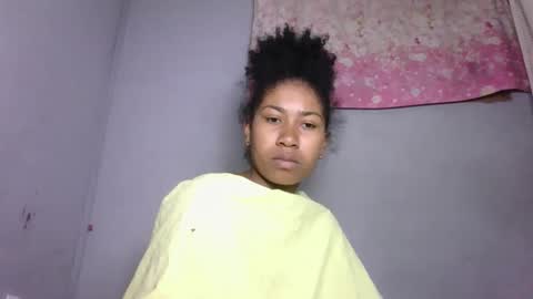 Snapshot of marina0506 chatting on 12.19.25 marina0506 online show from 12.19.25