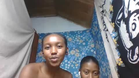 Snapshot of marinagold69 chatting on 05.22.26 marinagold69 online show from 05.22.26