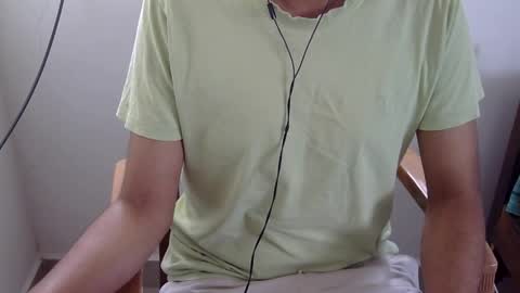 Snapshot of marinavine chatting on 03.29.26 The SHY UncutBoy online show from 03.29.26