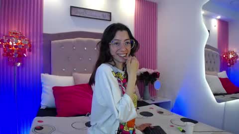 marinette online show from 03.02.26