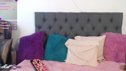 Paula Maria online show from 01.25.25