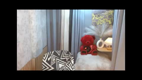 Snapshot of mariposa_911 chatting on 04.19.26 LEAH online show from 04.19.26