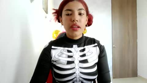 Snapshot of mariposa_skye chatting on 11.11.25 Mariposa online show from 11.11.25