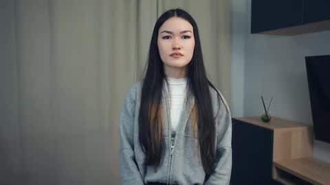 Akari online show from 11.30.25