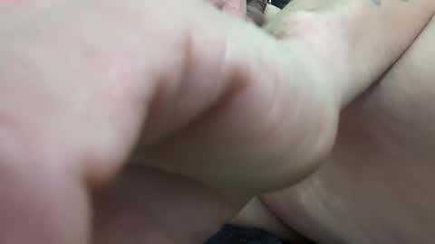 Snapshot of marissaspiercedpussy chatting on 11.08.25 Prissy Miss online show from 11.08.25