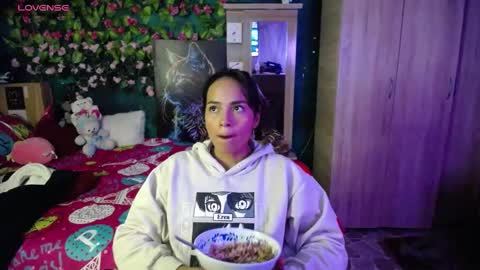 Snapshot of maritza_ferrerr chatting on 02.17.25 Maritza Ferrer -Samara Beltran online show from 02.17.25
