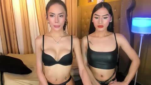 IM YOUR BABE GIRL LYCA online show from 12.22.25