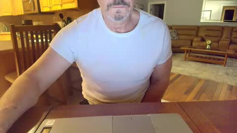 Snapshot of mark48130 chatting on 03.10.25 Mark online show from 03.10.25