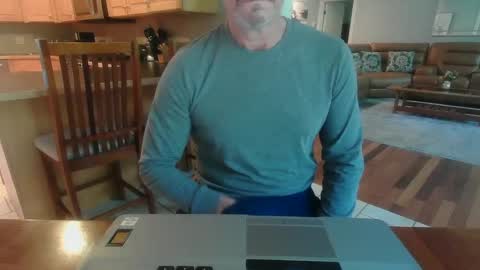 Snapshot of mark48130 chatting on 10.08.25 Mark online show from 10.08.25