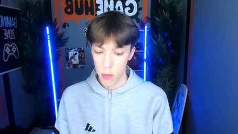 Mark online show from 11.08.25