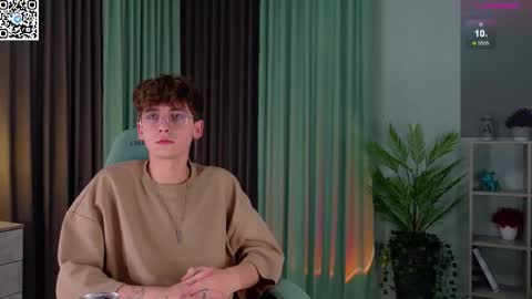 Mark online show from 10.04.25