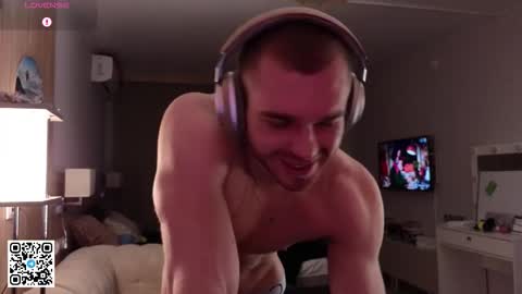 Snapshot of mark_stiff chatting on 10.27.25 Mark online show from 10.27.25