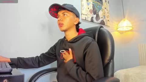 markbowie online show from 12.04.25