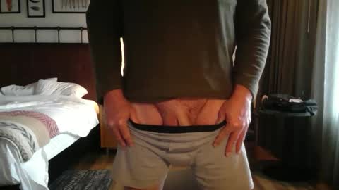 Snapshot of markinwest chatting on 02.27.26 MarkinWest online show from 02.27.26