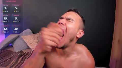 Mark Santos online show from 11.04.25