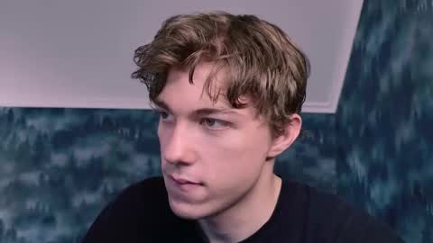 Snapshot of markshot_ chatting on 11.01.25 markshot_ online show from 11.01.25