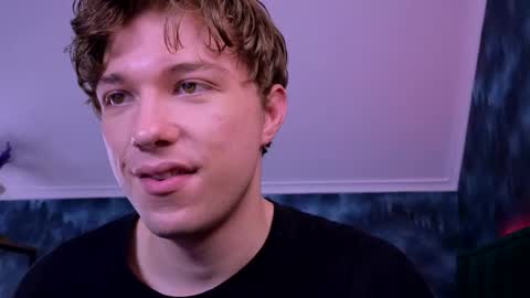 Snapshot of markshot_ chatting on 11.13.25 markshot_ online show from 11.13.25