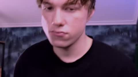 Snapshot of markshot_ chatting on 11.23.25 markshot_ online show from 11.23.25