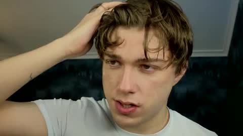 Snapshot of markshot_ chatting on 11.25.25 markshot_ online show from 11.25.25