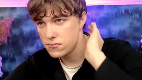 Snapshot of markshot_ chatting on 12.20.25 markshot_ online show from 12.20.25