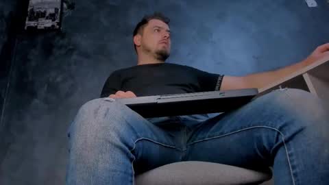 Snapshot of markwaynescr chatting on 03.28.26 MARK online show from 03.28.26