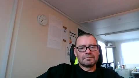 Snapshot of markyhowudoin chatting on 11.02.25 markyhowudoin online show from 11.02.25