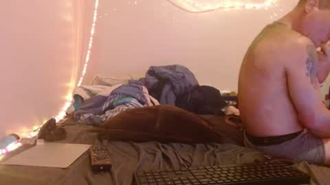 Snapshot of markymark101825061 chatting on 01.29.25 markymark101825061 online show from 01.29.25