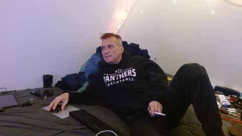 Snapshot of markymark101825061 chatting on 02.13.25 markymark101825061 online show from 02.13.25