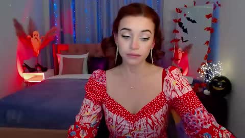 Snapshot of marladewis chatting on 10.20.25 MarlaDewis online show from 10.20.25